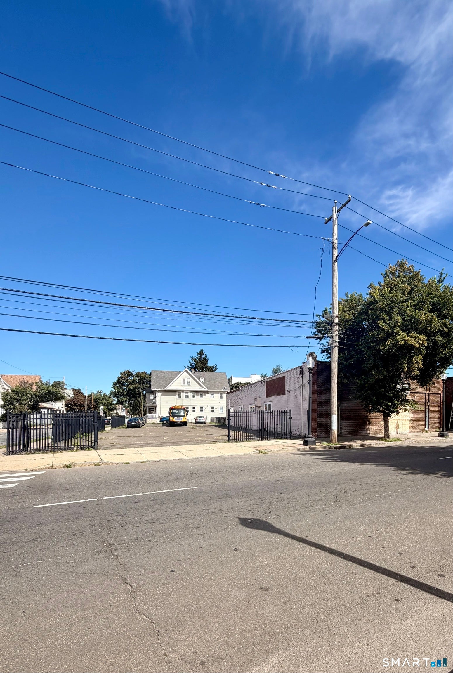 1273 Stratford Avenue