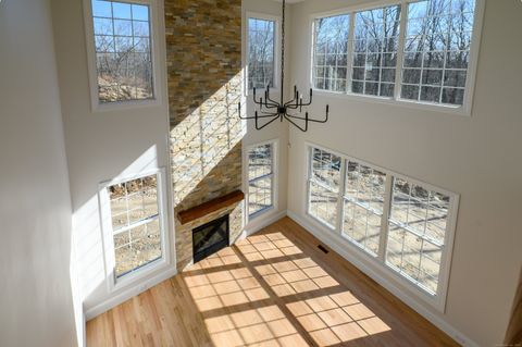 11 Pumpkin Grove East Lyme CT 06333