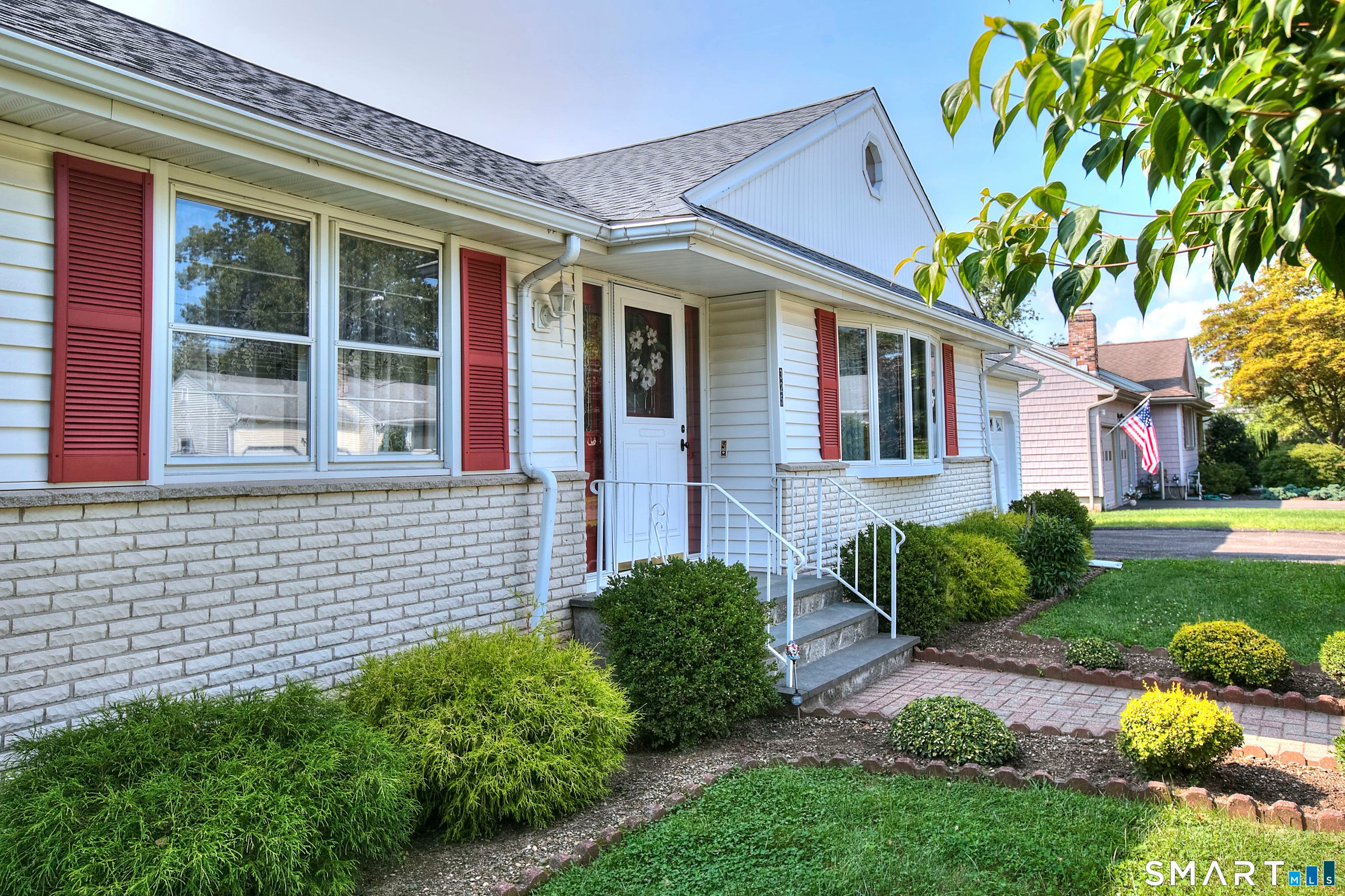 325 Emerald Place