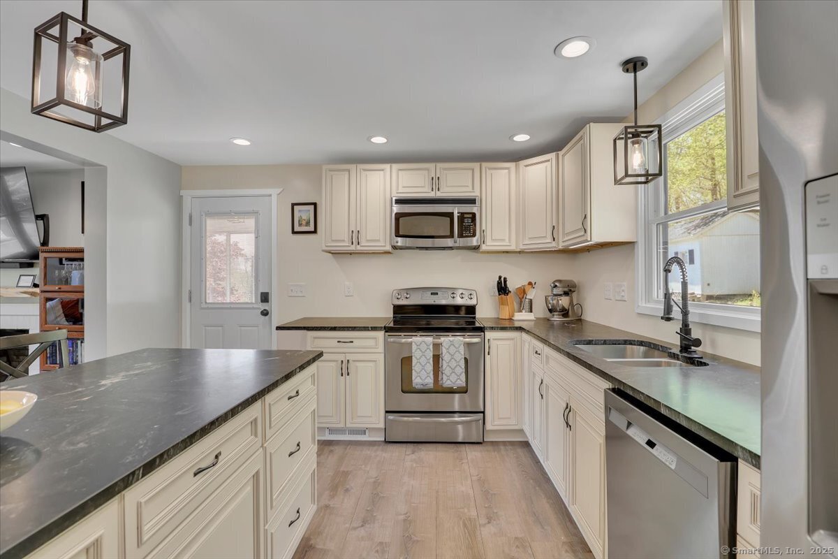 69 Nick Road, Middlebury, Connecticut image 11