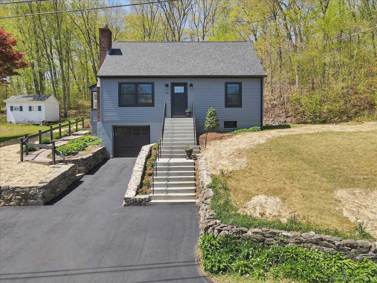 69 Nick Road, Middlebury, Connecticut image 1