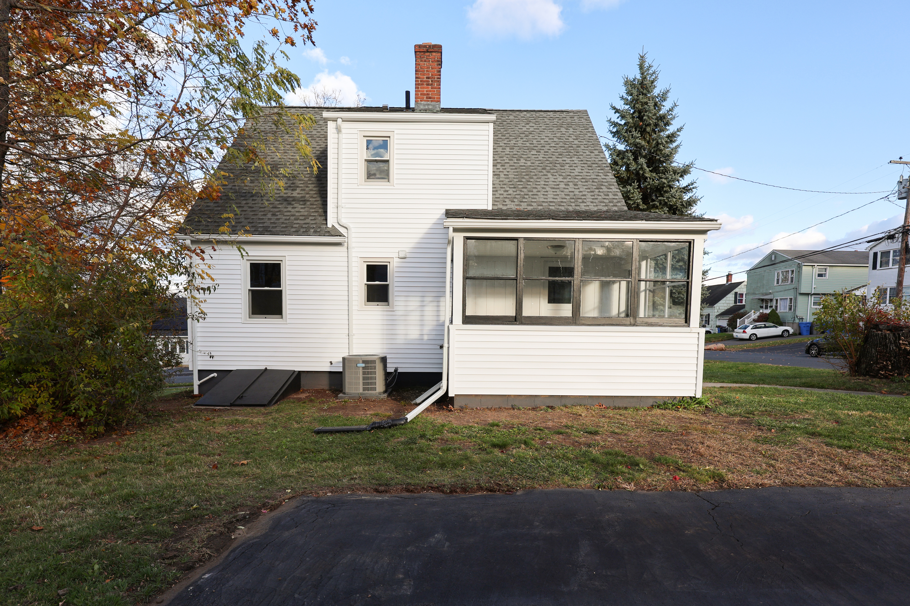 Bristol, Connecticut 06010, United States, 4 Bedrooms Bedrooms, ,2 BathroomsBathrooms,Residential,Active,241669