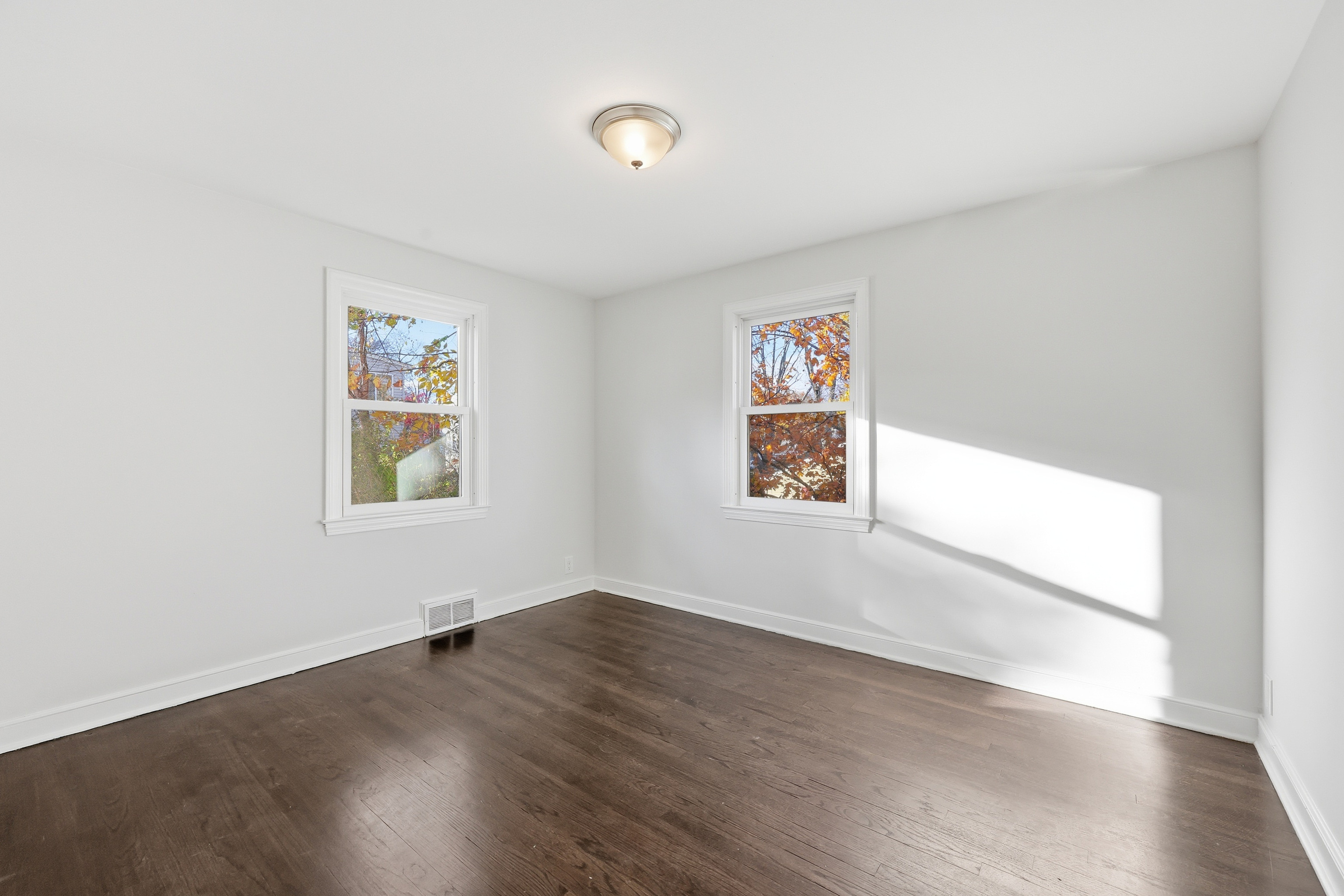 Bristol, Connecticut 06010, United States, 4 Bedrooms Bedrooms, ,2 BathroomsBathrooms,Residential,Active,241669