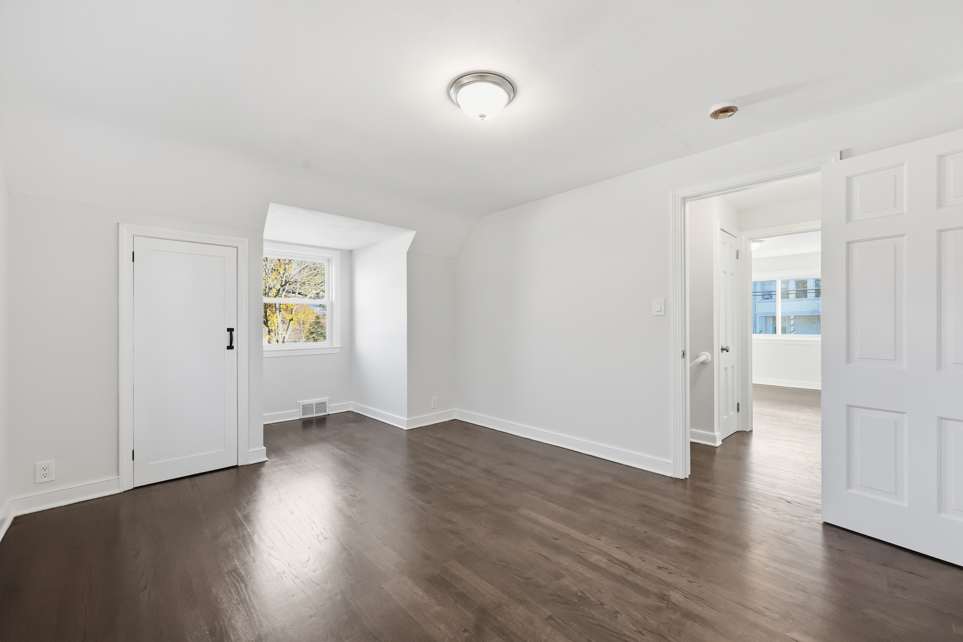 Bristol, Connecticut 06010, United States, 4 Bedrooms Bedrooms, ,2 BathroomsBathrooms,Residential,Active,241669