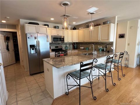 Tiny photo for 12 Naugatuck Avenue #APT A4, Milford, CT 06460 (MLS # 24143480)