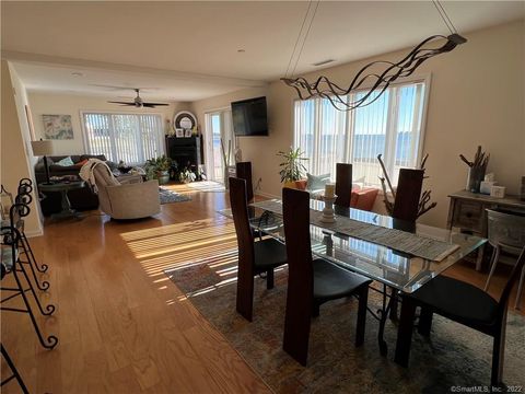 Tiny photo for 12 Naugatuck Avenue #APT A4, Milford, CT 06460 (MLS # 24143480)