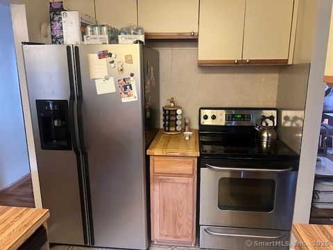 Tiny photo for 170 Trolley Crossing Lane #170, Middletown, CT 06457 (MLS # 24134577)