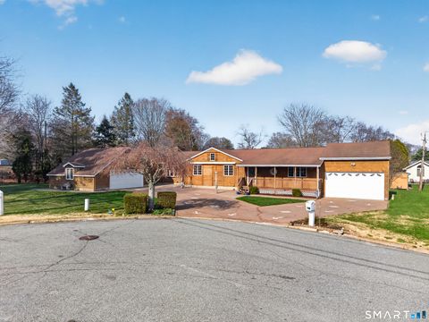 Photo of 21 Gun Shot Road, Waterford, CT 06385 (MLS # 24163432)