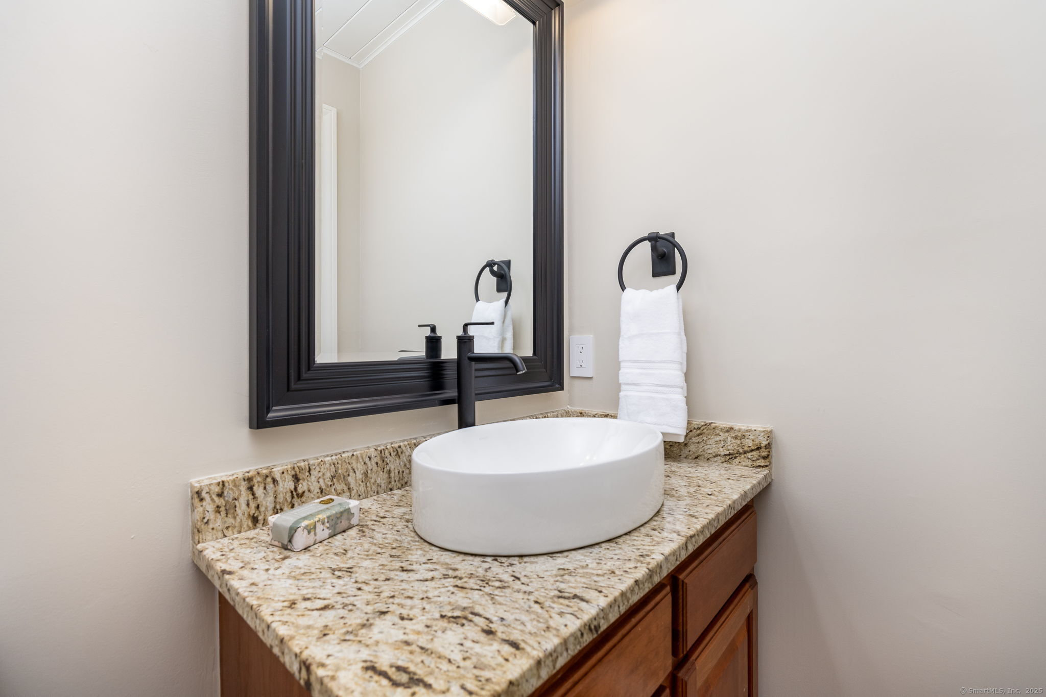 65 Deer Run, Avon, Connecticut image 17