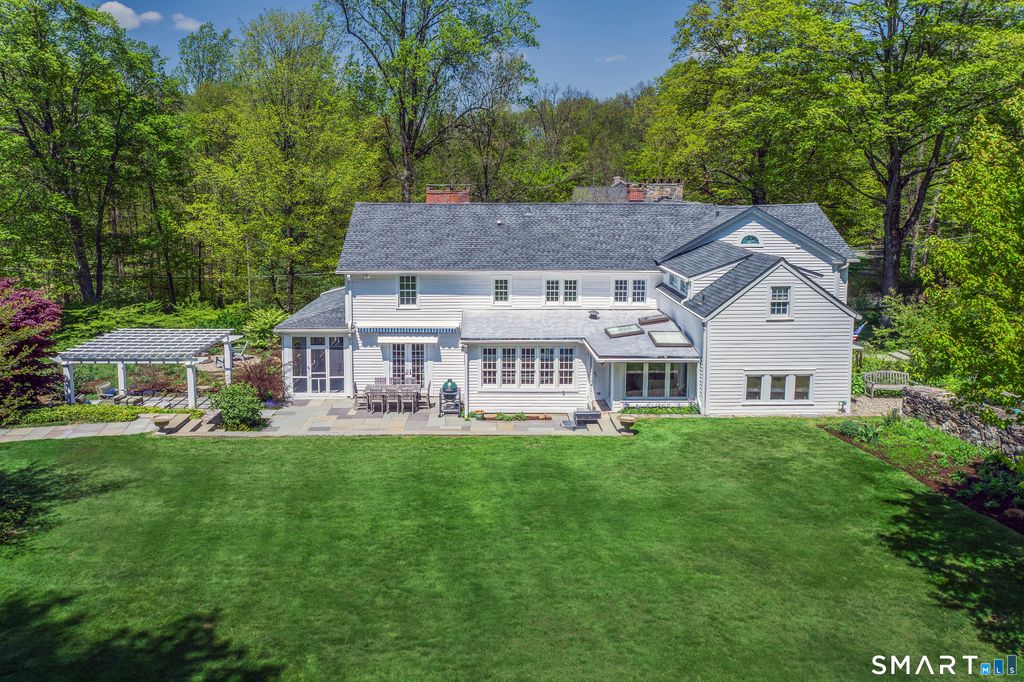 Photo of 20 Lounsbury Road, Ridgefield, CT 06877 (MLS # 24174001)