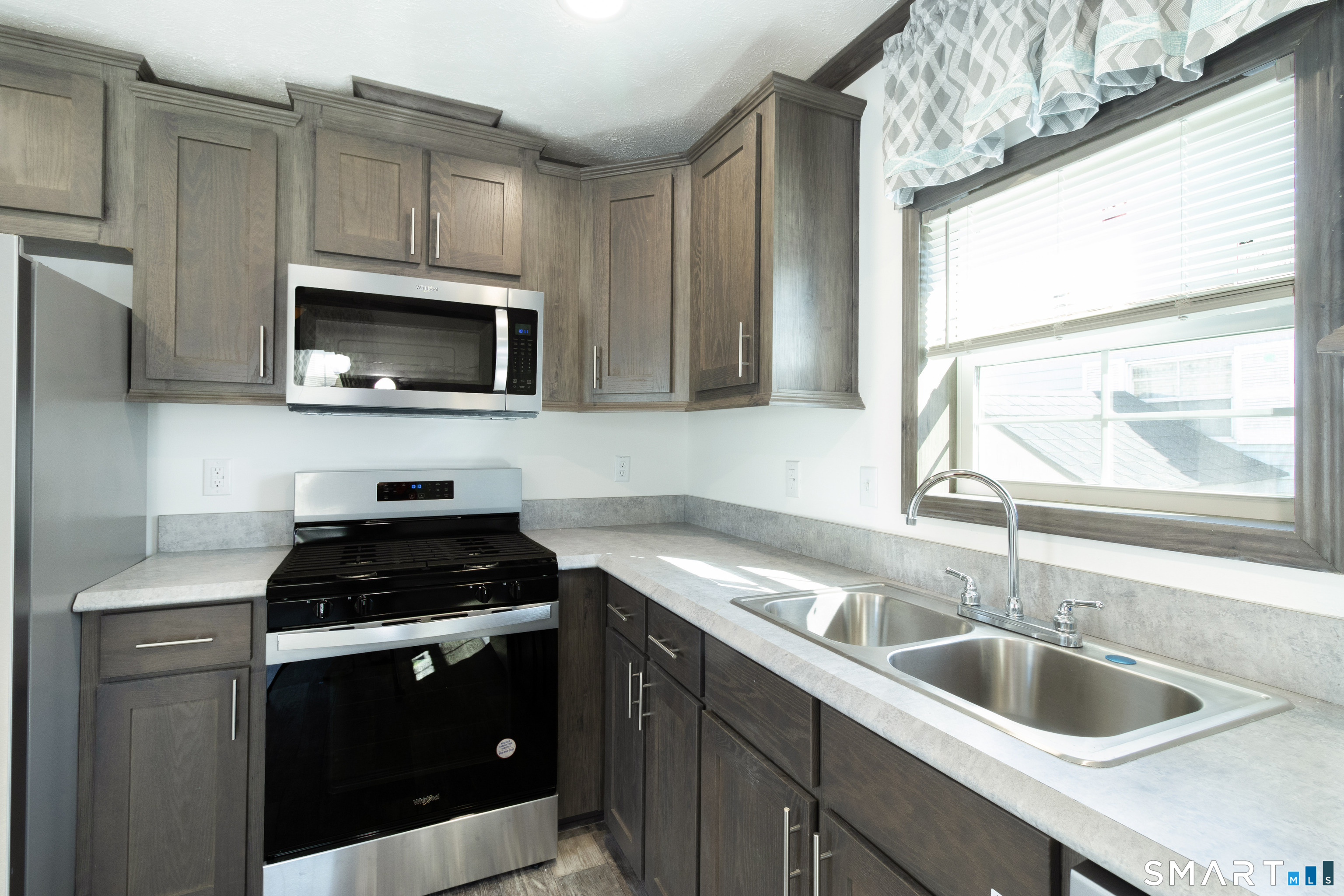 525 East Main Street 8