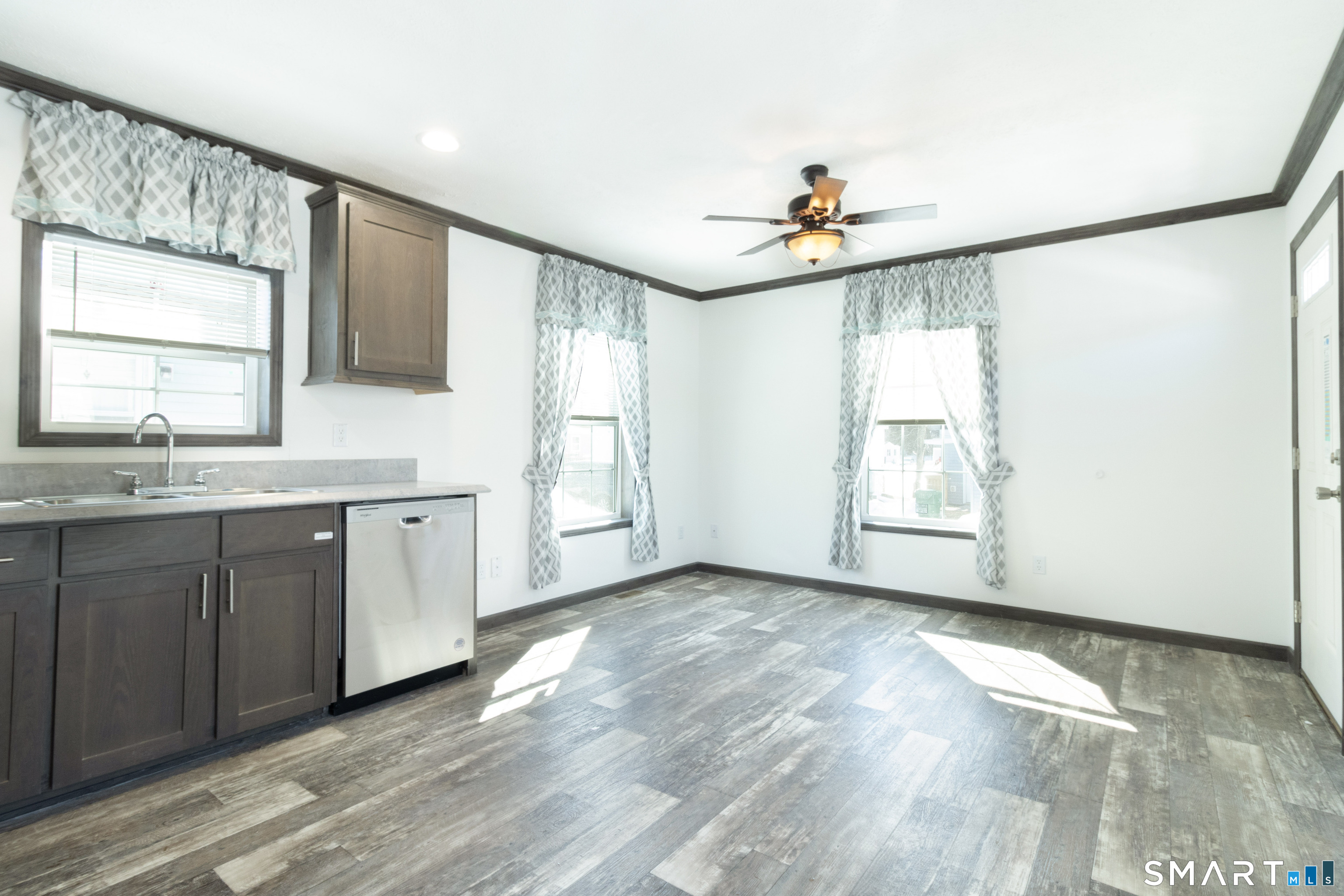 525 East Main Street 8