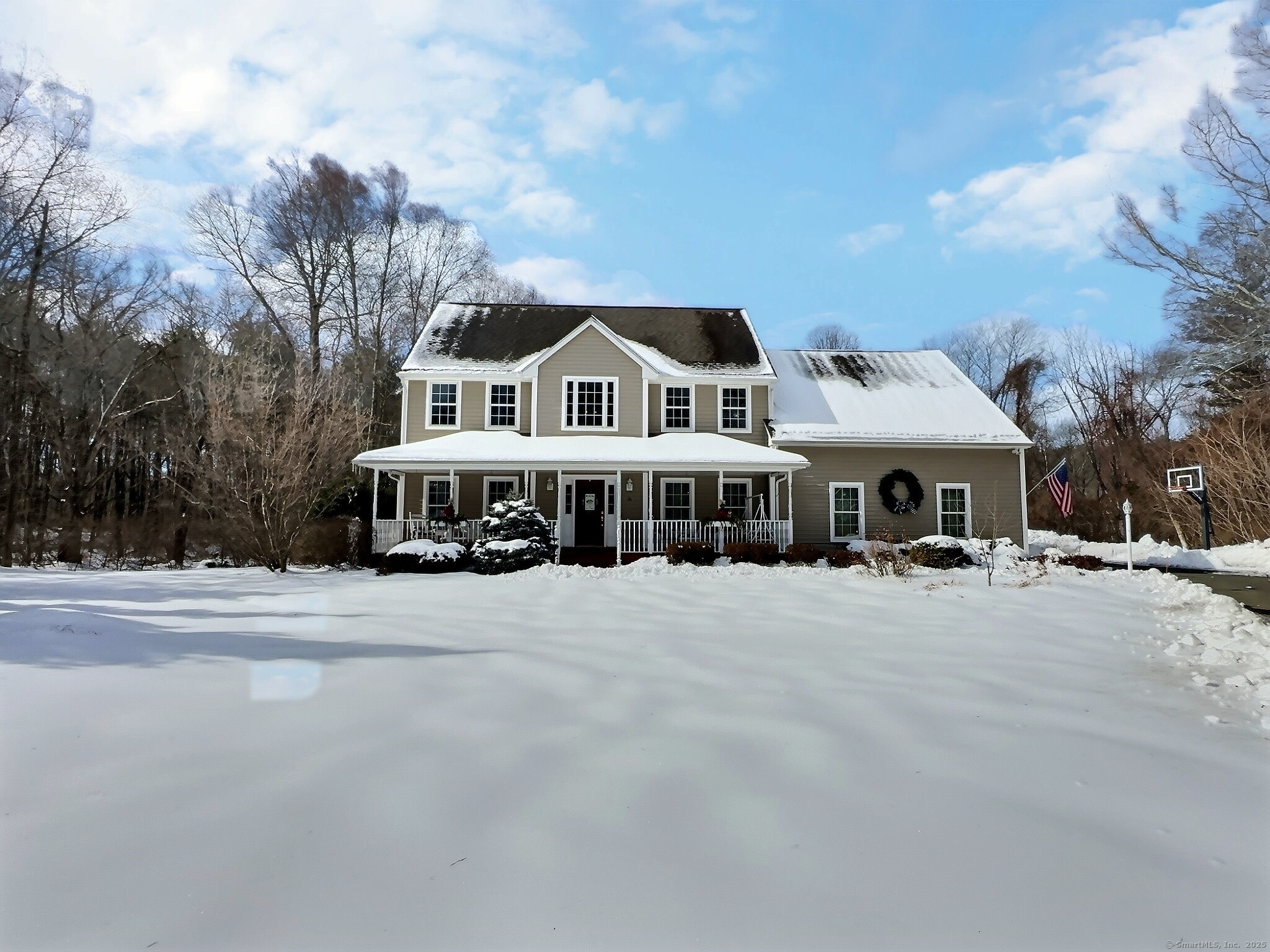 Trevor Lane, East Granby, Connecticut - 4 Bedrooms  
3 Bathrooms  
8 Rooms - 