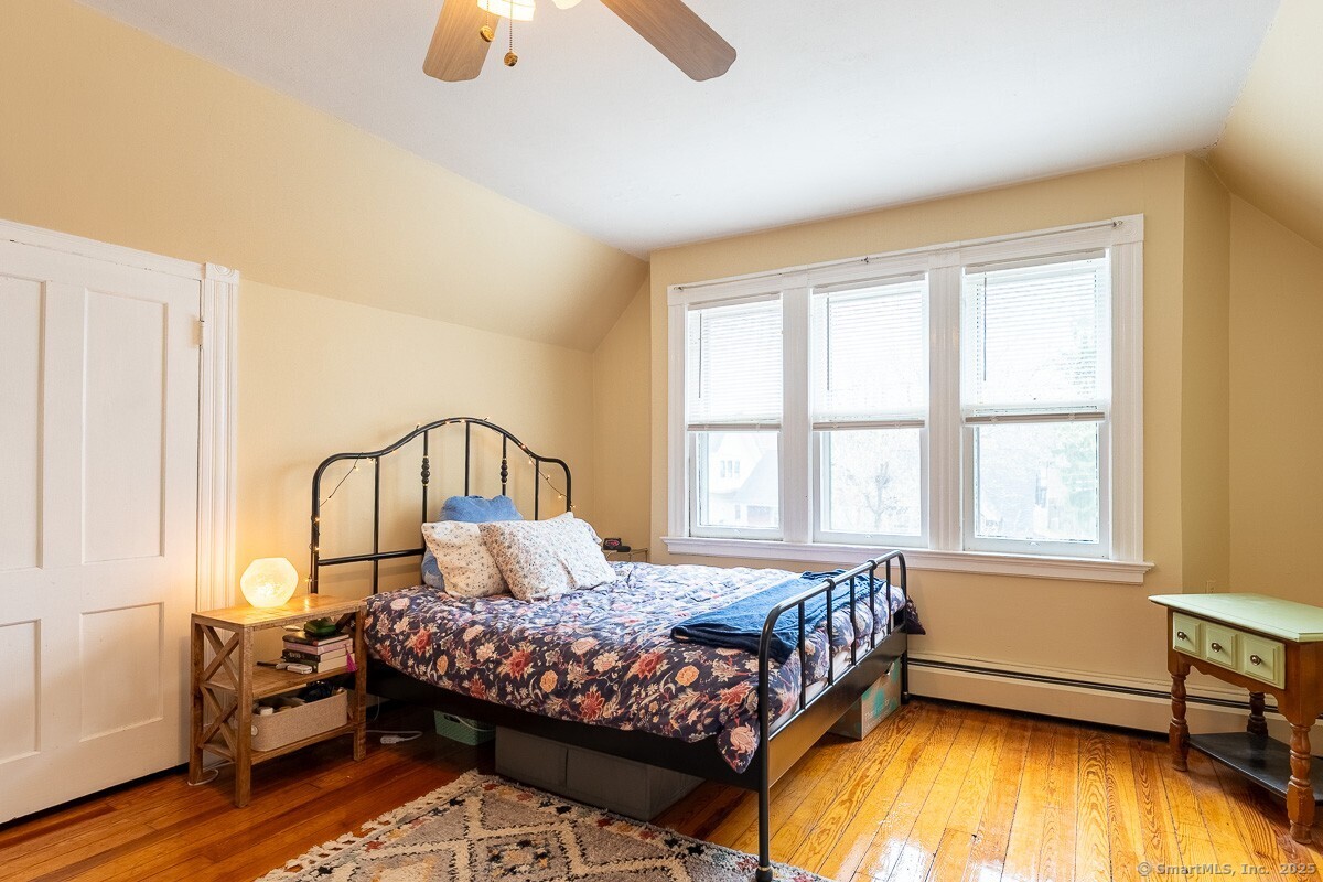 New Haven, Connecticut 06511, United States, 7 Bedrooms Bedrooms, ,4 BathroomsBathrooms,Residential,Active,179199