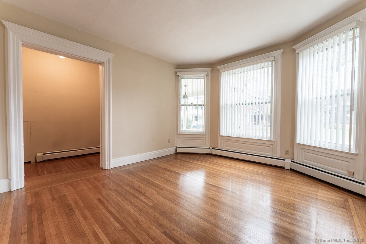 New Haven, Connecticut 06511, United States, 7 Bedrooms Bedrooms, ,4 BathroomsBathrooms,Residential,Active,179199