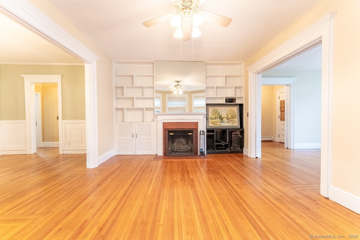 New Haven, Connecticut 06511, United States, 7 Bedrooms Bedrooms, ,4 BathroomsBathrooms,Residential,Active,179199