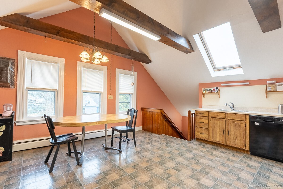 New Haven, Connecticut 06511, United States, 7 Bedrooms Bedrooms, ,4 BathroomsBathrooms,Residential,Active,179199