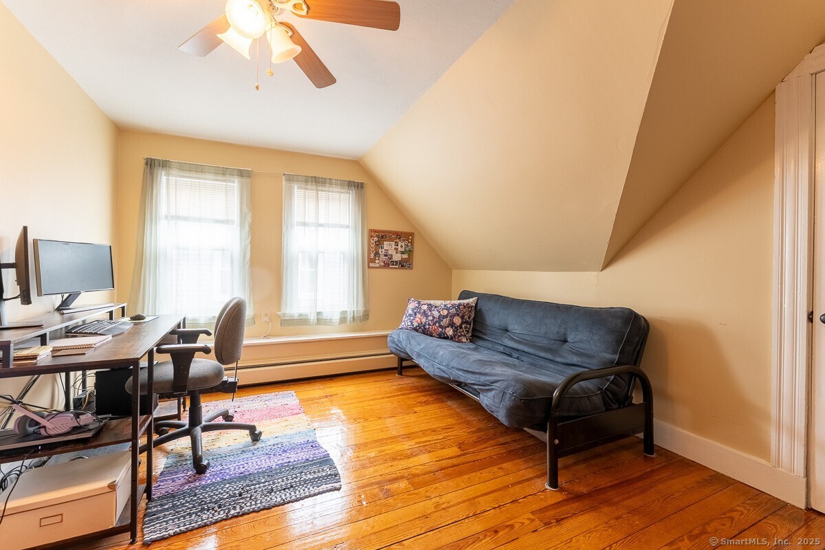 New Haven, Connecticut 06511, United States, 7 Bedrooms Bedrooms, ,4 BathroomsBathrooms,Residential,Active,179199