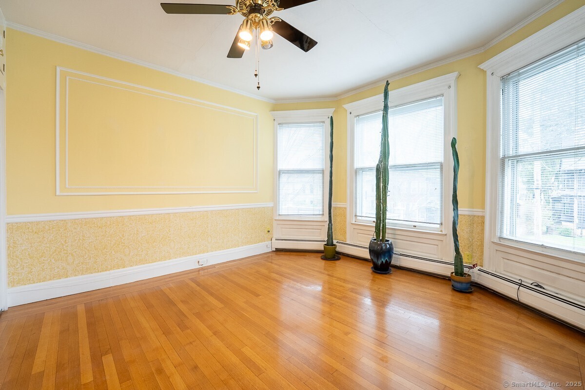 New Haven, Connecticut 06511, United States, 7 Bedrooms Bedrooms, ,4 BathroomsBathrooms,Residential,Active,179199