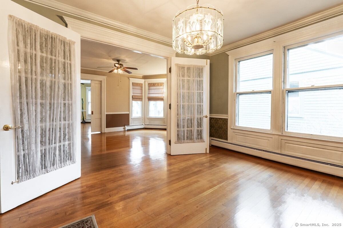 New Haven, Connecticut 06511, United States, 7 Bedrooms Bedrooms, ,4 BathroomsBathrooms,Residential,Active,179199