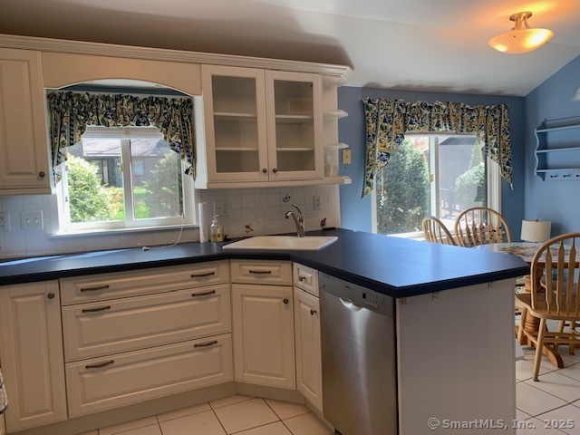 133 Mallard Drive #133, Avon, Connecticut image 3