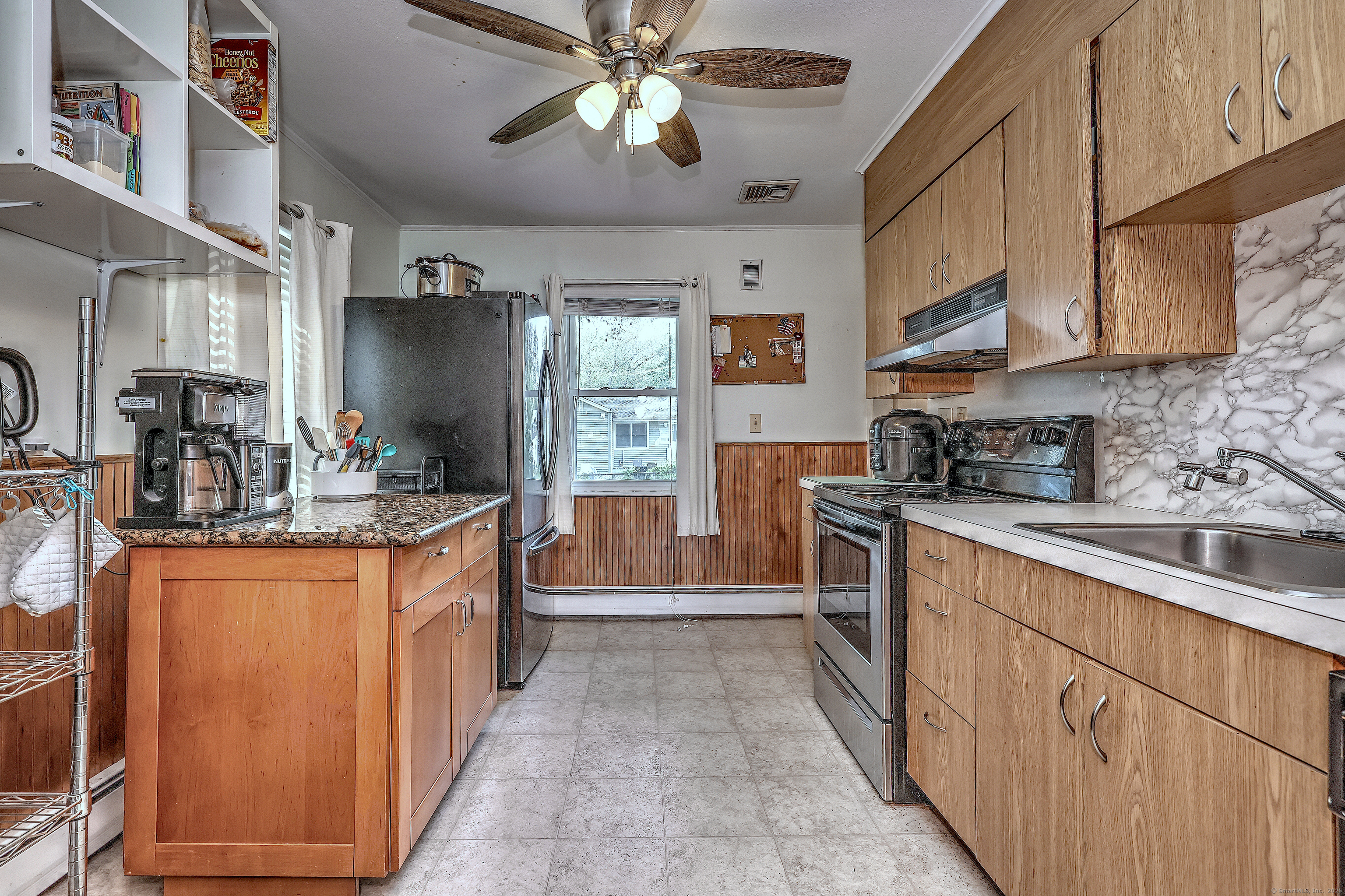 27 Aircraft Road, West Haven, Connecticut image 7