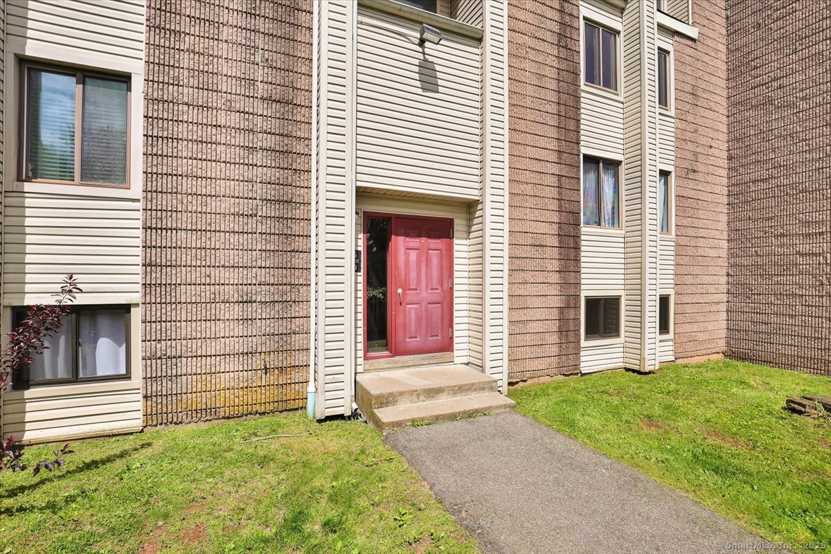 60 Burgundy Hill Lane #60, Middletown, Connecticut image 2