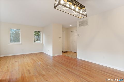 Tiny photo for 85 Glen Side #85, Wilton, CT 06897 (MLS # 24149965)