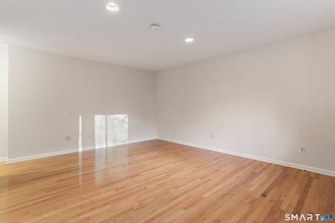 Tiny photo for 85 Glen Side #85, Wilton, CT 06897 (MLS # 24149965)