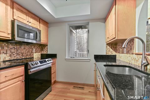 Tiny photo for 85 Glen Side #85, Wilton, CT 06897 (MLS # 24149965)