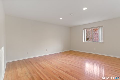 Tiny photo for 85 Glen Side #85, Wilton, CT 06897 (MLS # 24149965)