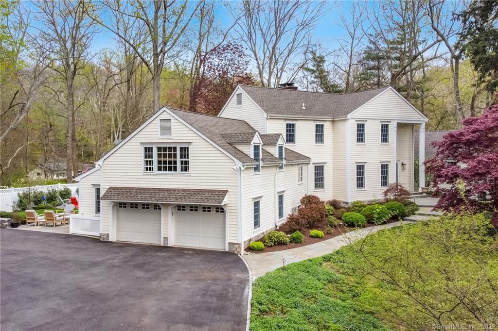 Photo of 266 W Haviland Lane, Stamford, CT 06903 (MLS # 24174252)