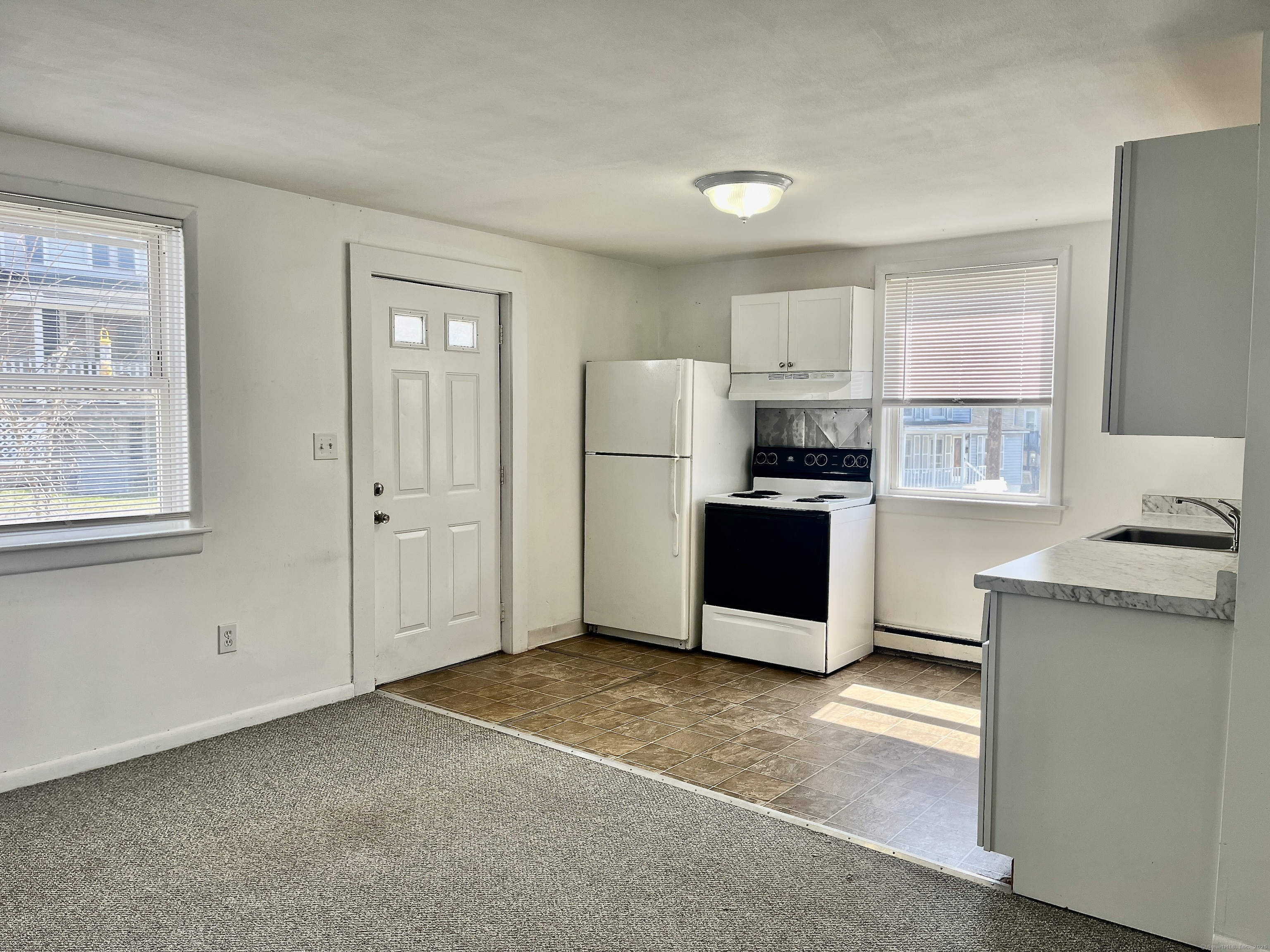 Colchester, Connecticut 06415, United States, 1 Bedroom Bedrooms, ,1 BathroomBathrooms,Residential,Active,89409