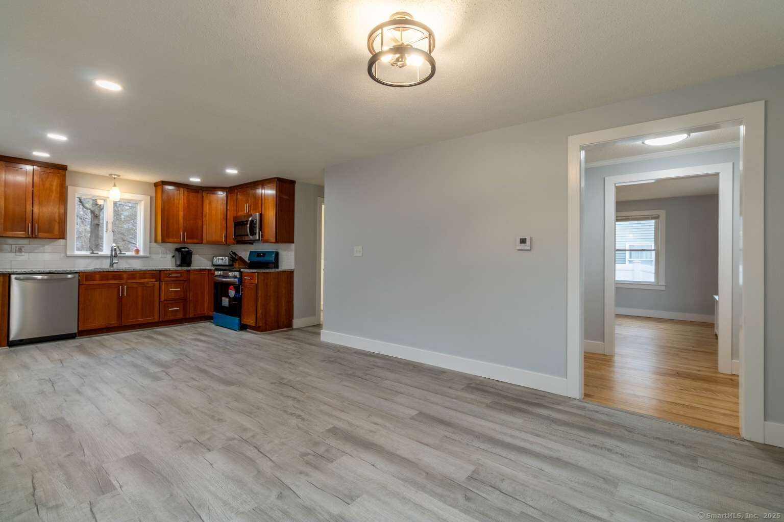 206 Hollister Street, Manchester, Connecticut image 4
