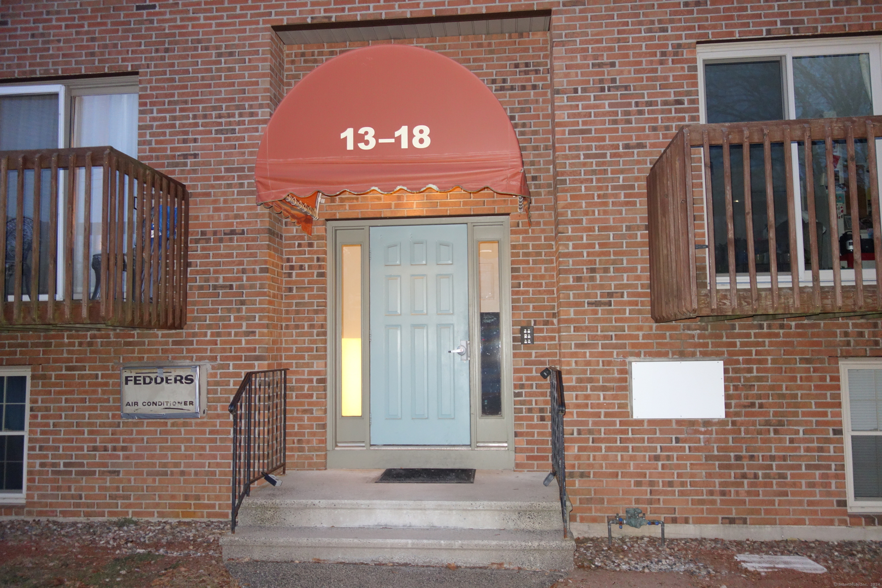 441 Clark Avenue Apt 14, Bristol, Connecticut - 2 Bedrooms  
1 Bathrooms  
4 Rooms - 