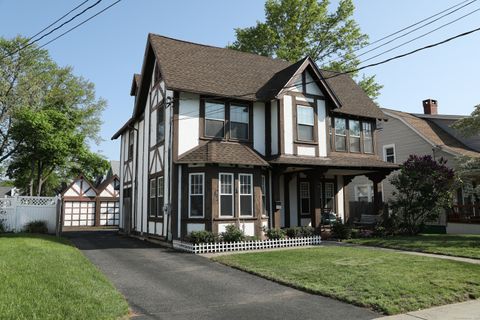 21 E Brown Street, West Haven, CT 06516 - #: 24094678