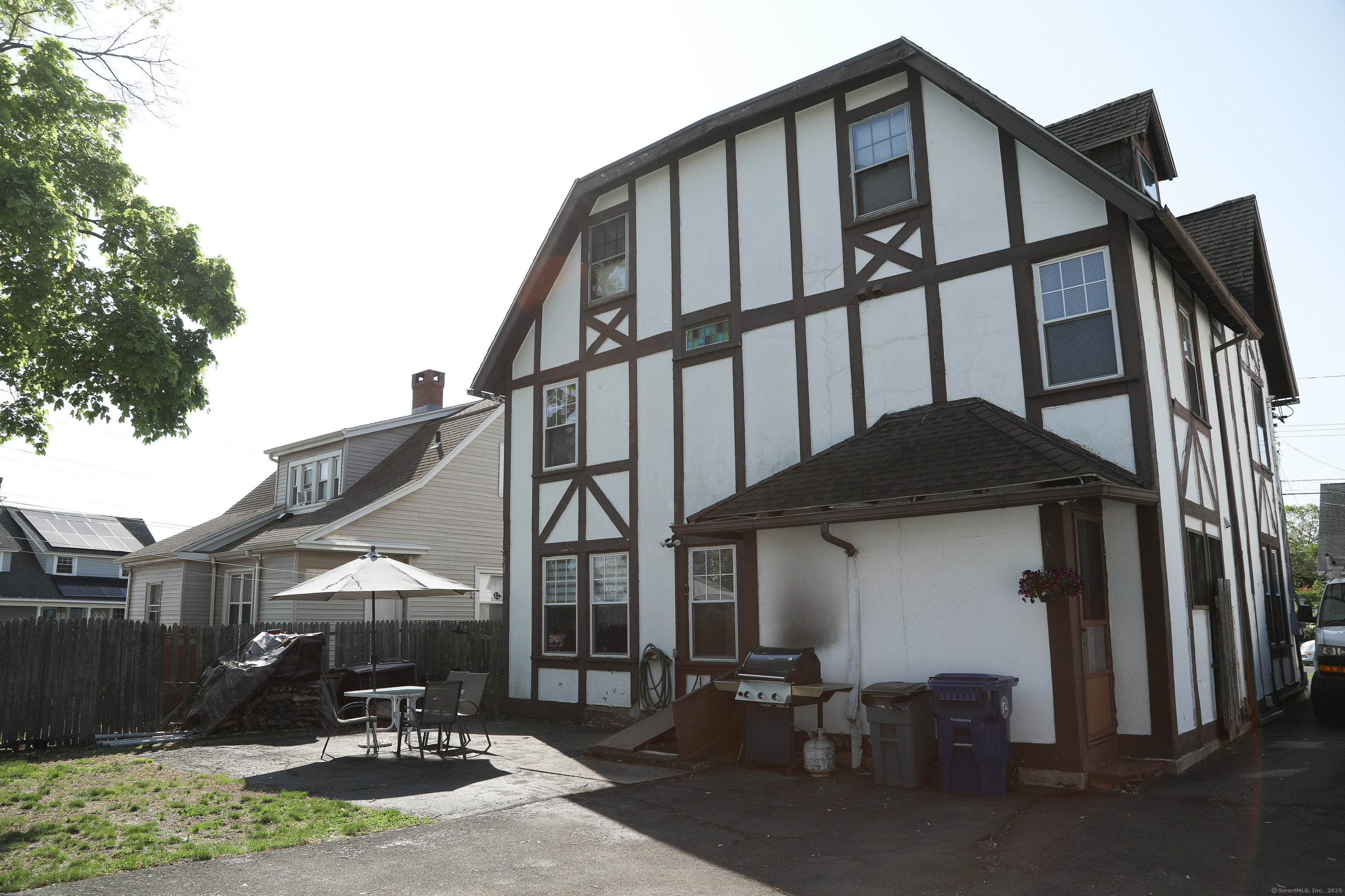 21 E Brown Street, West Haven, Connecticut image 3
