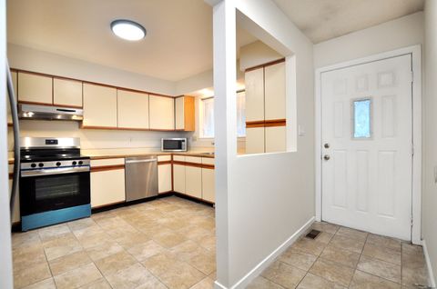 Tiny photo for 10 Florence Way #10, Farmington, CT 06032 (MLS # 24123856)