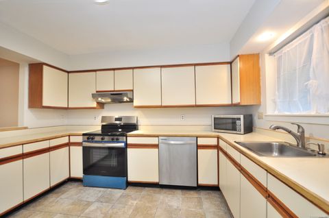 Tiny photo for 10 Florence Way #10, Farmington, CT 06032 (MLS # 24123856)