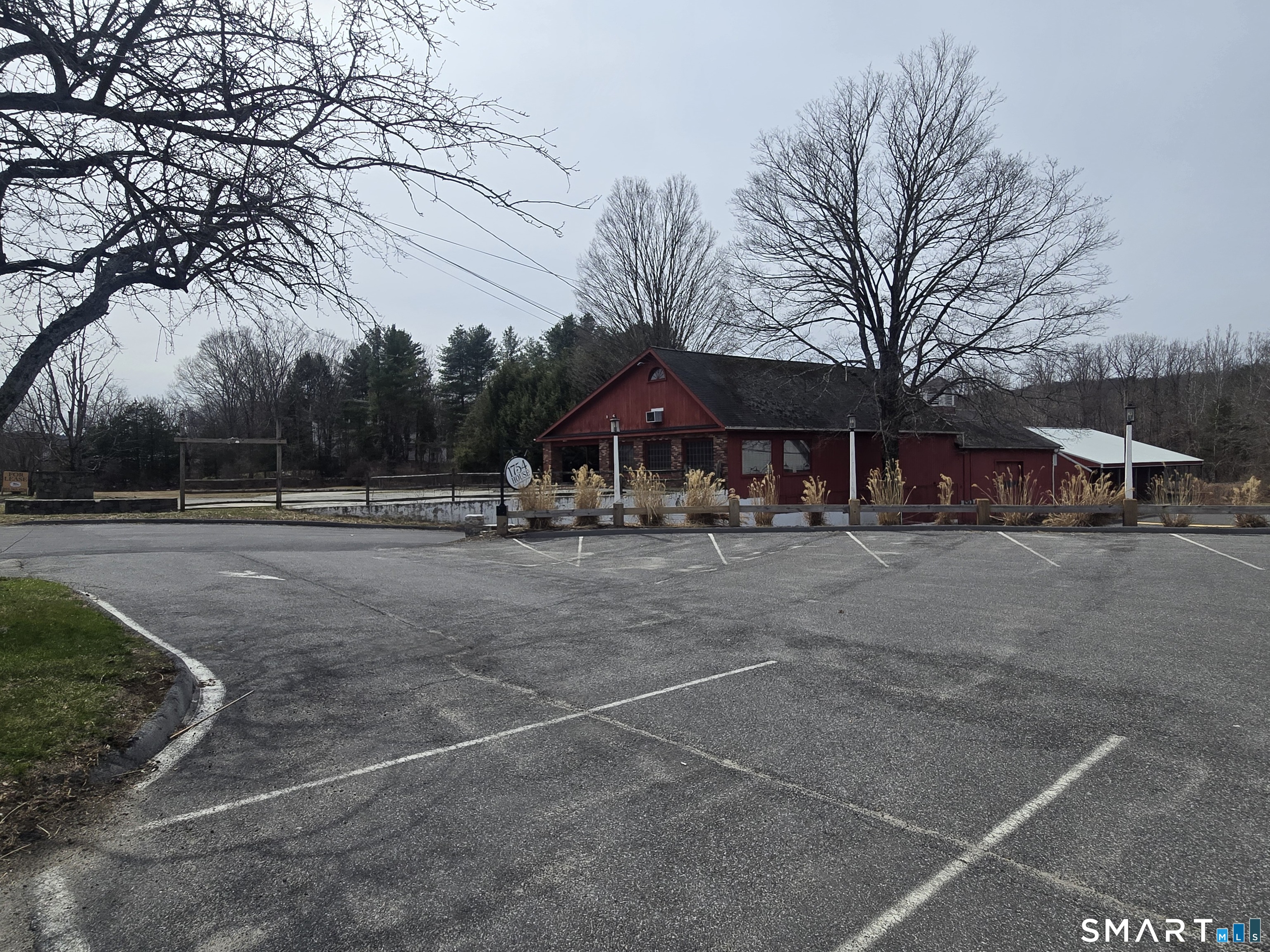 524 Main Street South 1