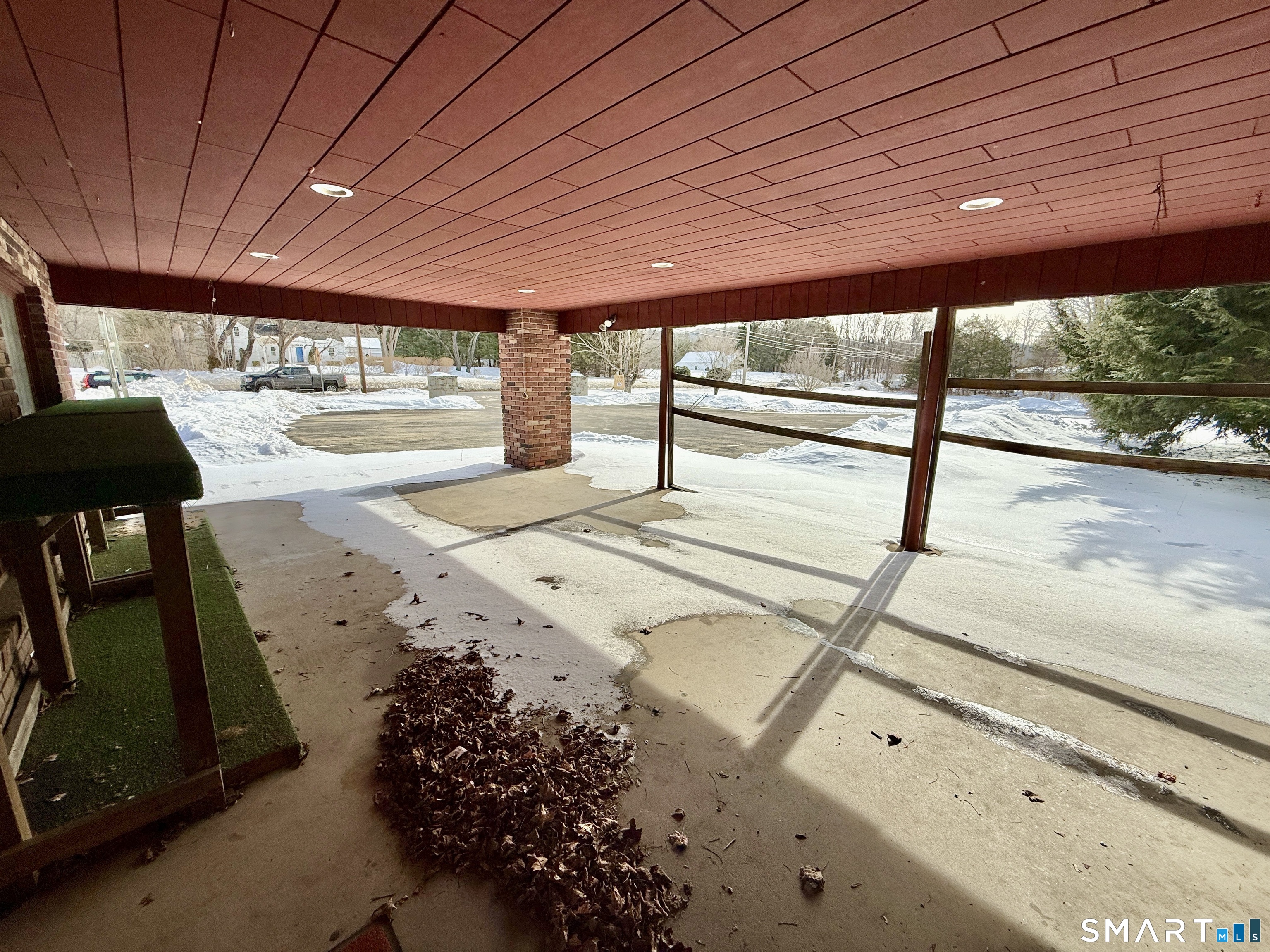 524 Main Street South 1