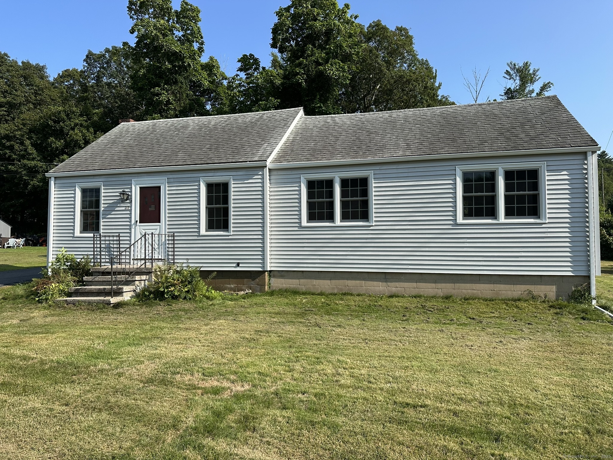31 Thayer Avenue