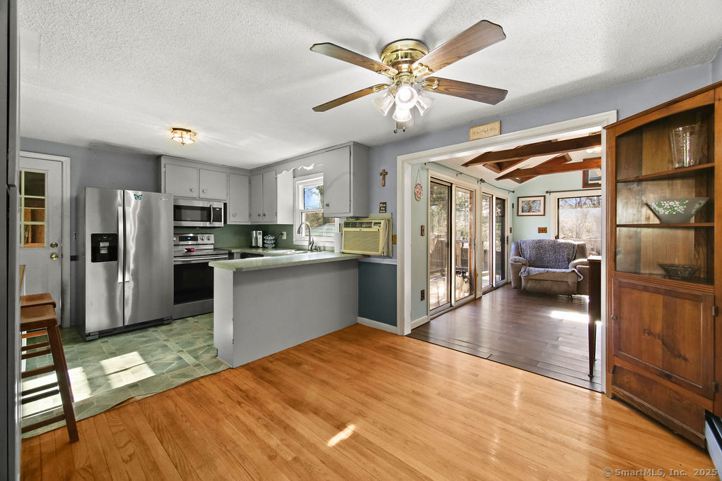 20 Sims Road, Bristol, Connecticut image 6