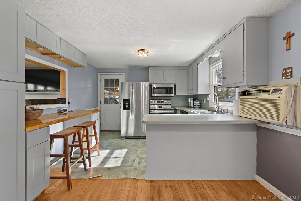 20 Sims Road, Bristol, Connecticut image 5