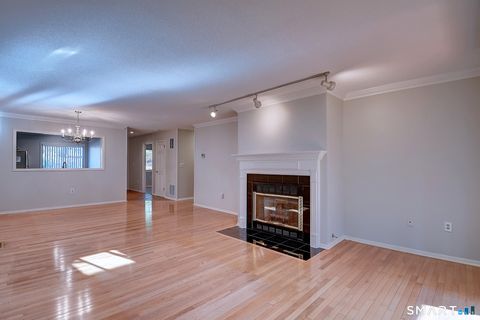 Tiny photo for 4 Stonington Court #4, Avon, CT 06001 (MLS # 24171078)