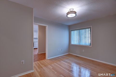 Tiny photo for 4 Stonington Court #4, Avon, CT 06001 (MLS # 24171078)