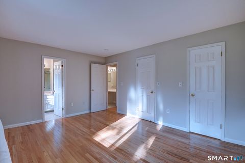 Tiny photo for 4 Stonington Court #4, Avon, CT 06001 (MLS # 24171078)