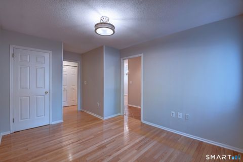 Tiny photo for 4 Stonington Court #4, Avon, CT 06001 (MLS # 24171078)