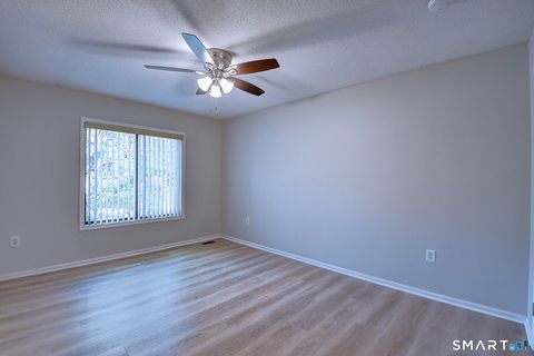 Tiny photo for 4 Stonington Court #4, Avon, CT 06001 (MLS # 24171078)