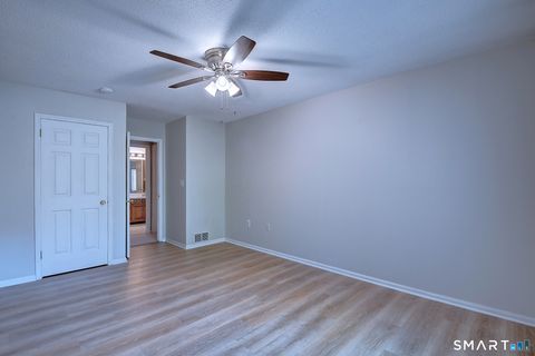 Tiny photo for 4 Stonington Court #4, Avon, CT 06001 (MLS # 24171078)